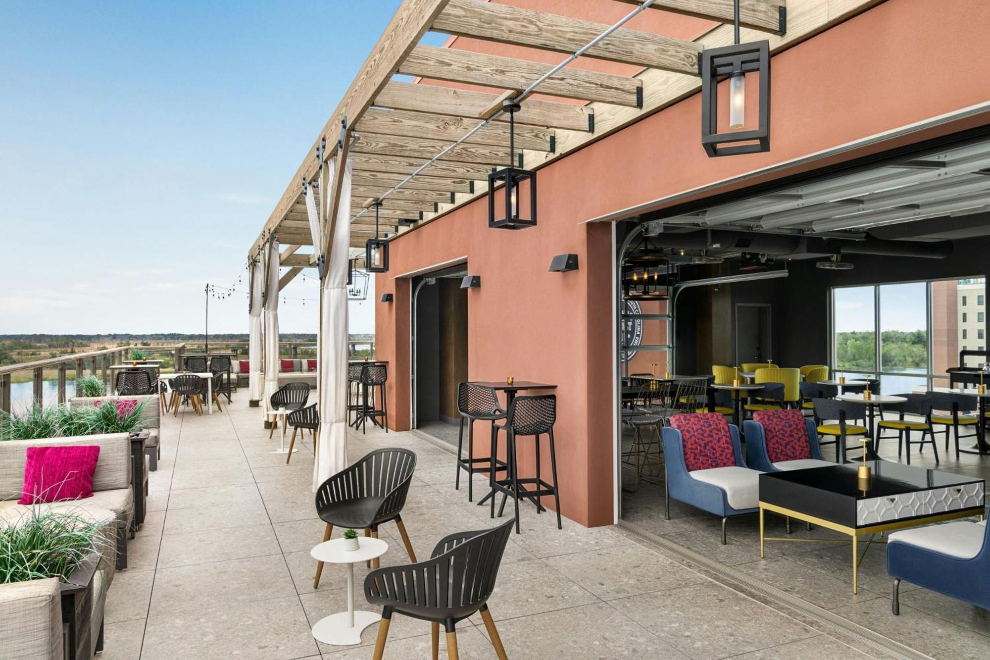 Hotel Aloft At Coastline Center Wilmington