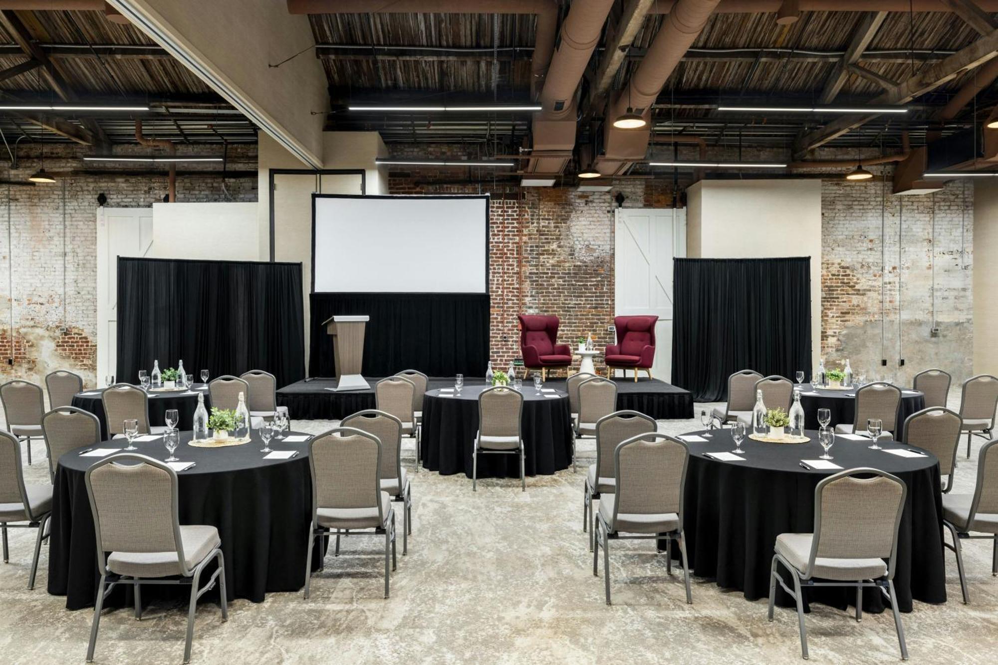 Aloft At Coastline Center
