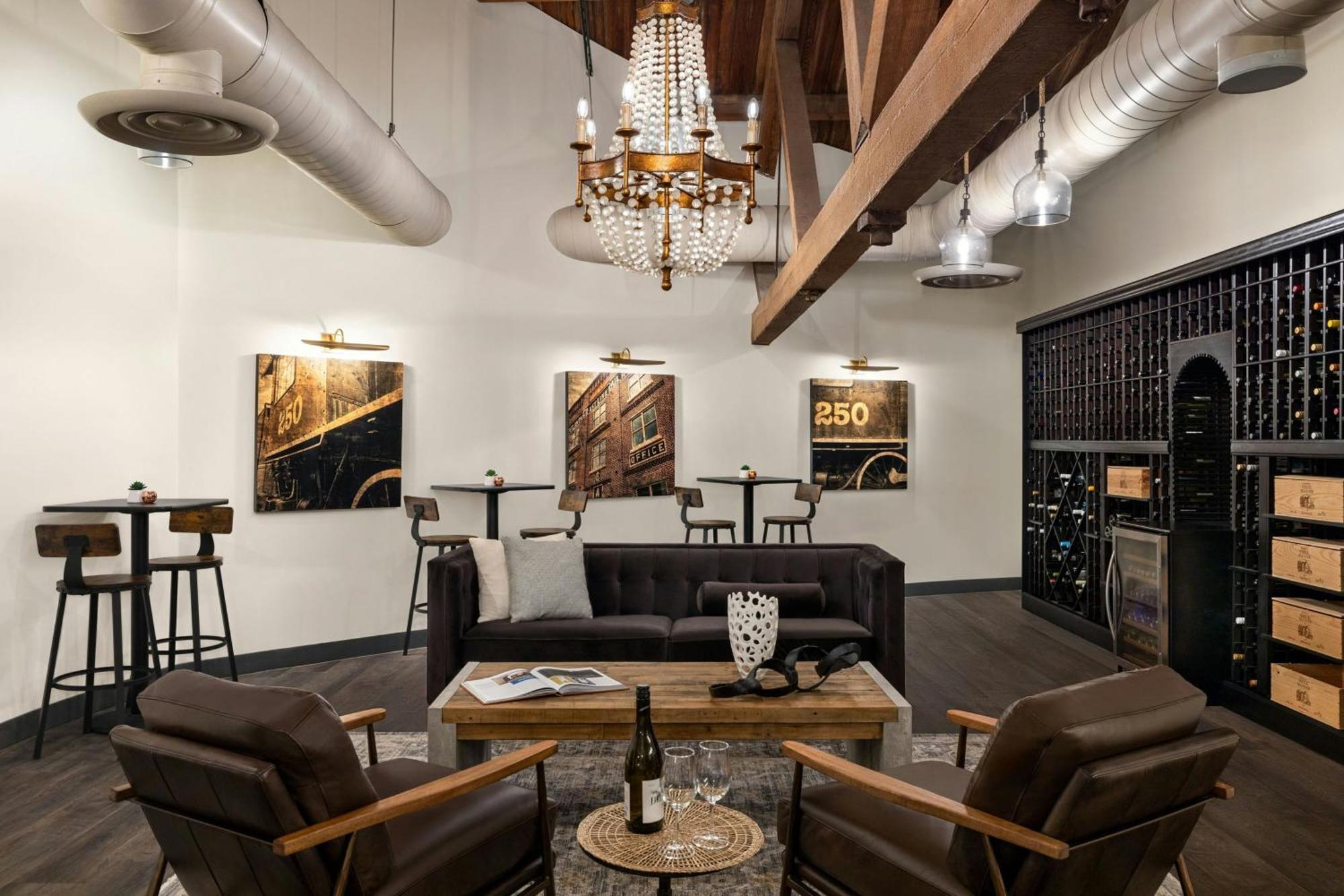 Hotel Aloft At Coastline Center