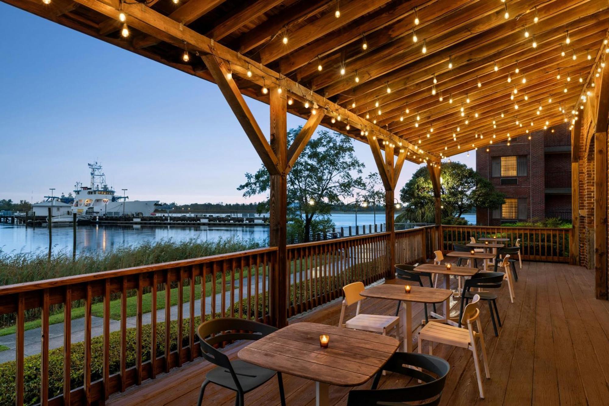 Aloft At Coastline Center Hotel Wilmington