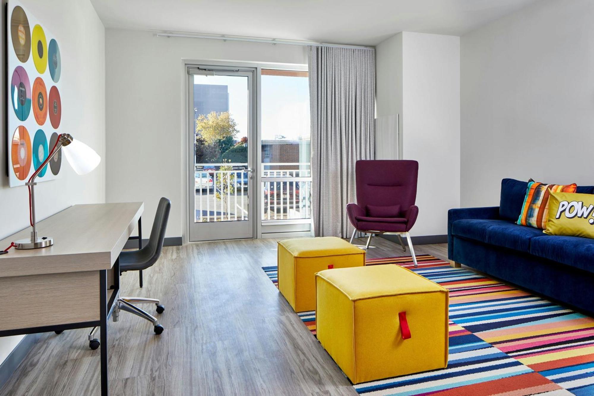 Aloft At Coastline Center
